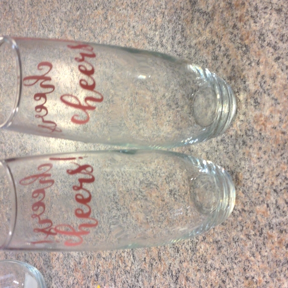 Mr. Mrs. Cheers Wine Champagne Flutes Glasses 4 Total New Never Used Wedding💒🥂 - Picture 3 of 3